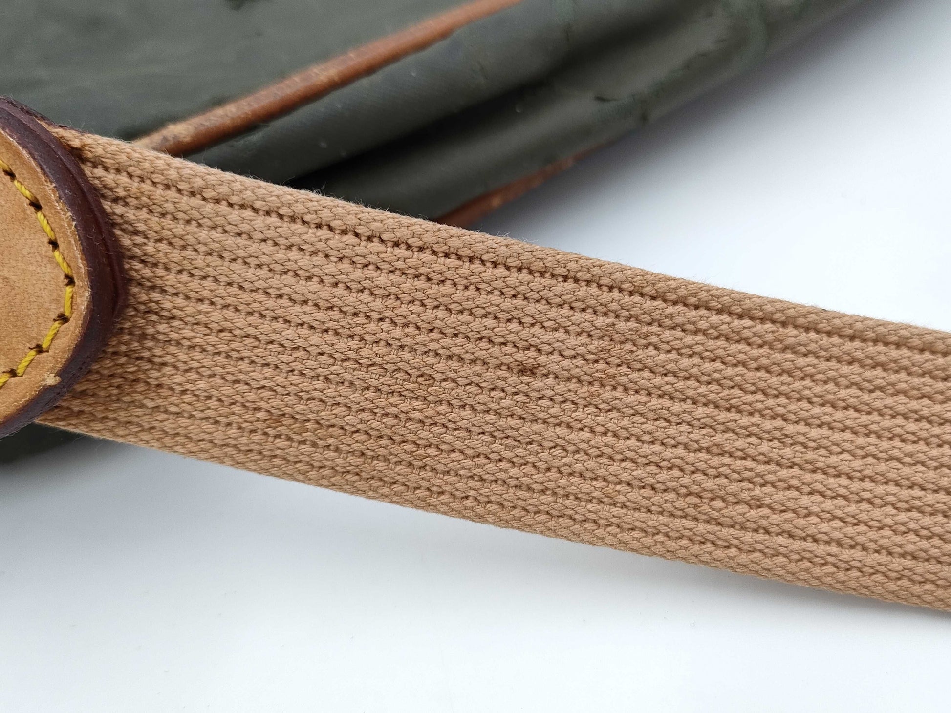 HUNTING WORLD Hunting World Nylon Shoulder Bag Khaki Shoulder Bag