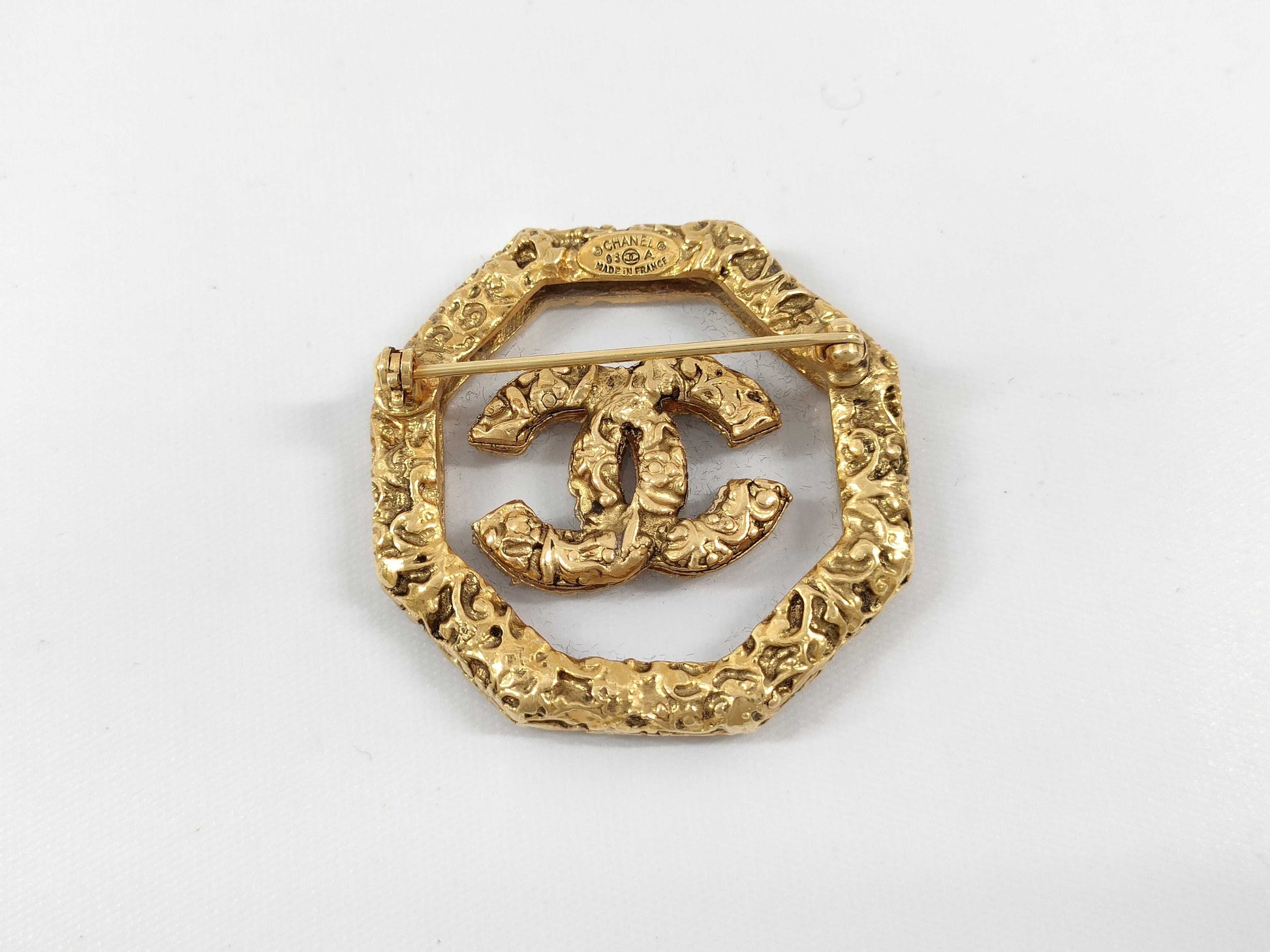 CHANEL Lava Coco Clear Octagon Brooch with Comments