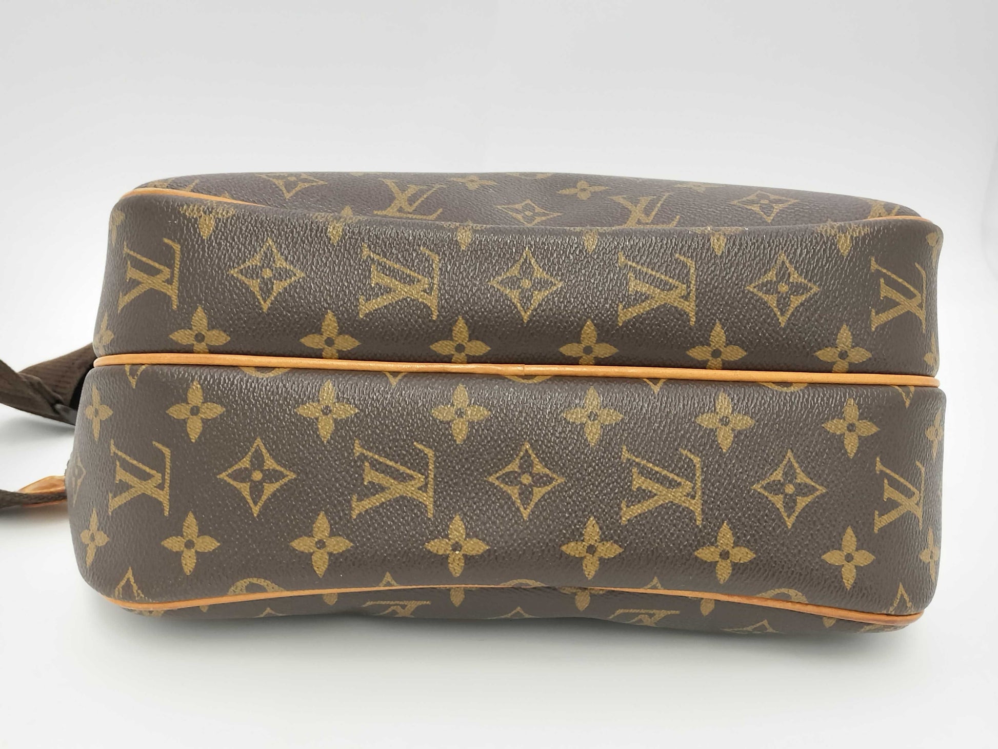 LOUIS VUITTON Monogram Reporter PM Shoulder Bag M45254