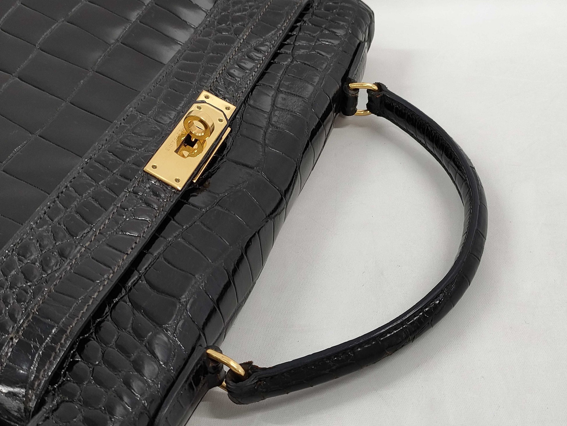 HERMES Kelly 32 Serie Caiman Black with Gold Hardware ○L Handbag