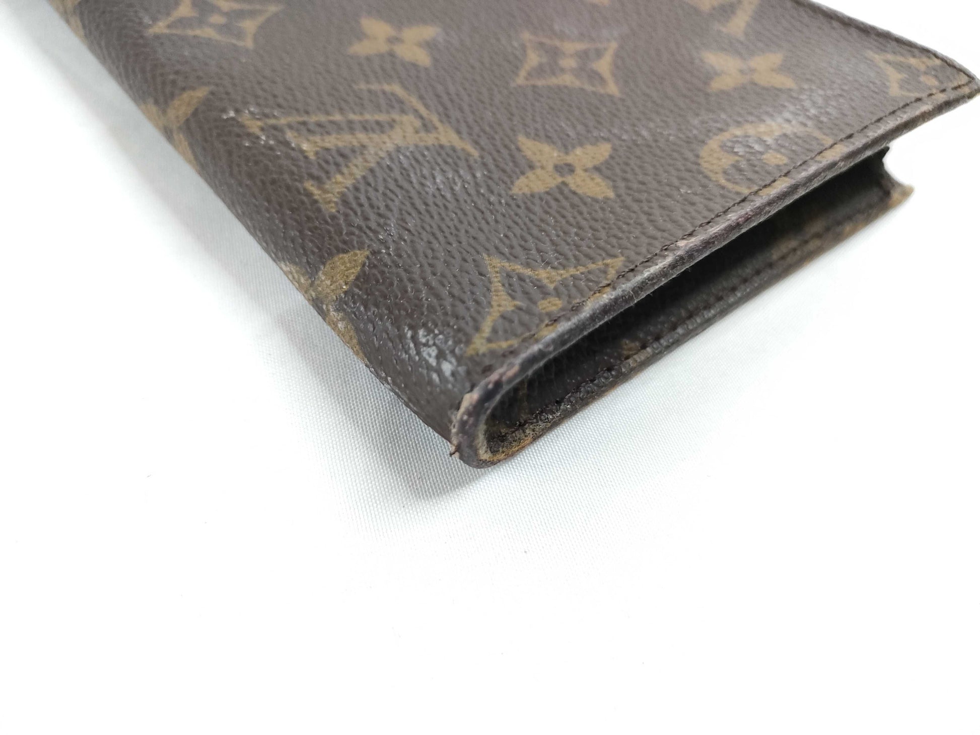 LOUIS VUITTON M47546 Monogram Louis Vuitton Monogram Pouch