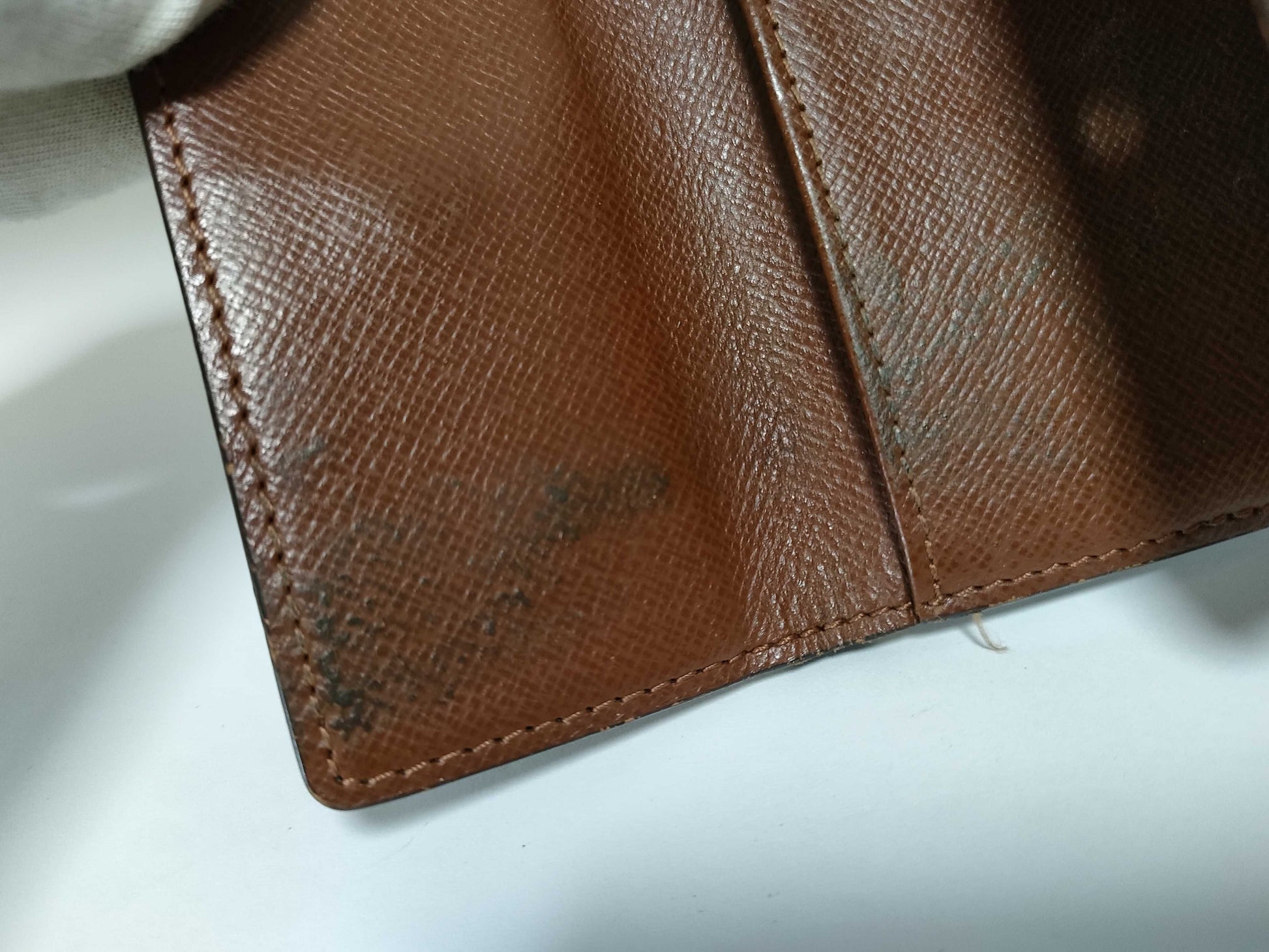 LOUIS VUITTON M62630 Monogram Louis Vuitton Monogram Multicle 6 M62630/MS0127 Key Case/Key Holder with Missing Button
