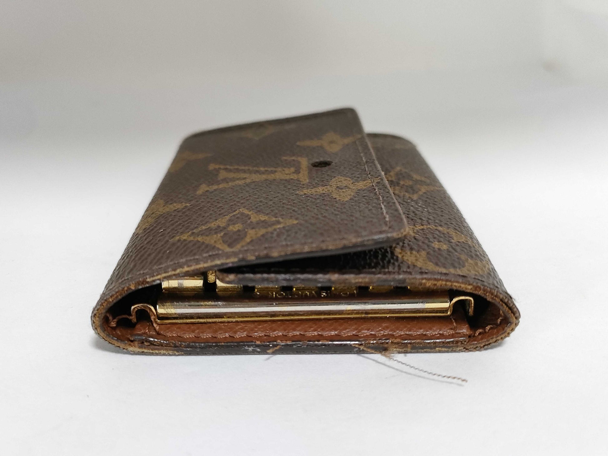 LOUIS VUITTON M62630 Monogram Louis Vuitton Monogram Multicle 6 M62630/MS0127 Key Case/Key Holder with Missing Button
