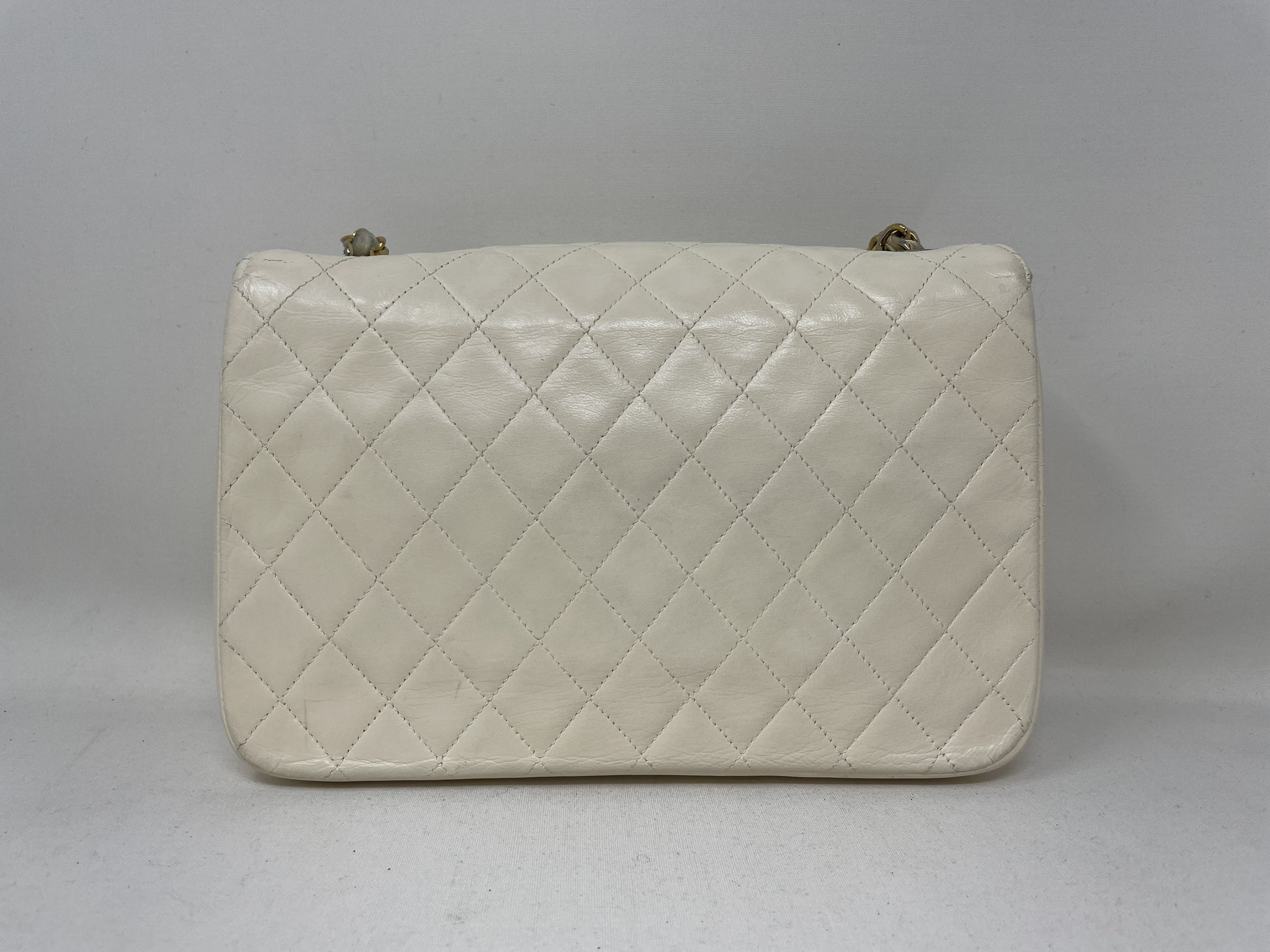 CHANEL CHANEL Matelasse Shoulder Bag Turn Lock White with Seal