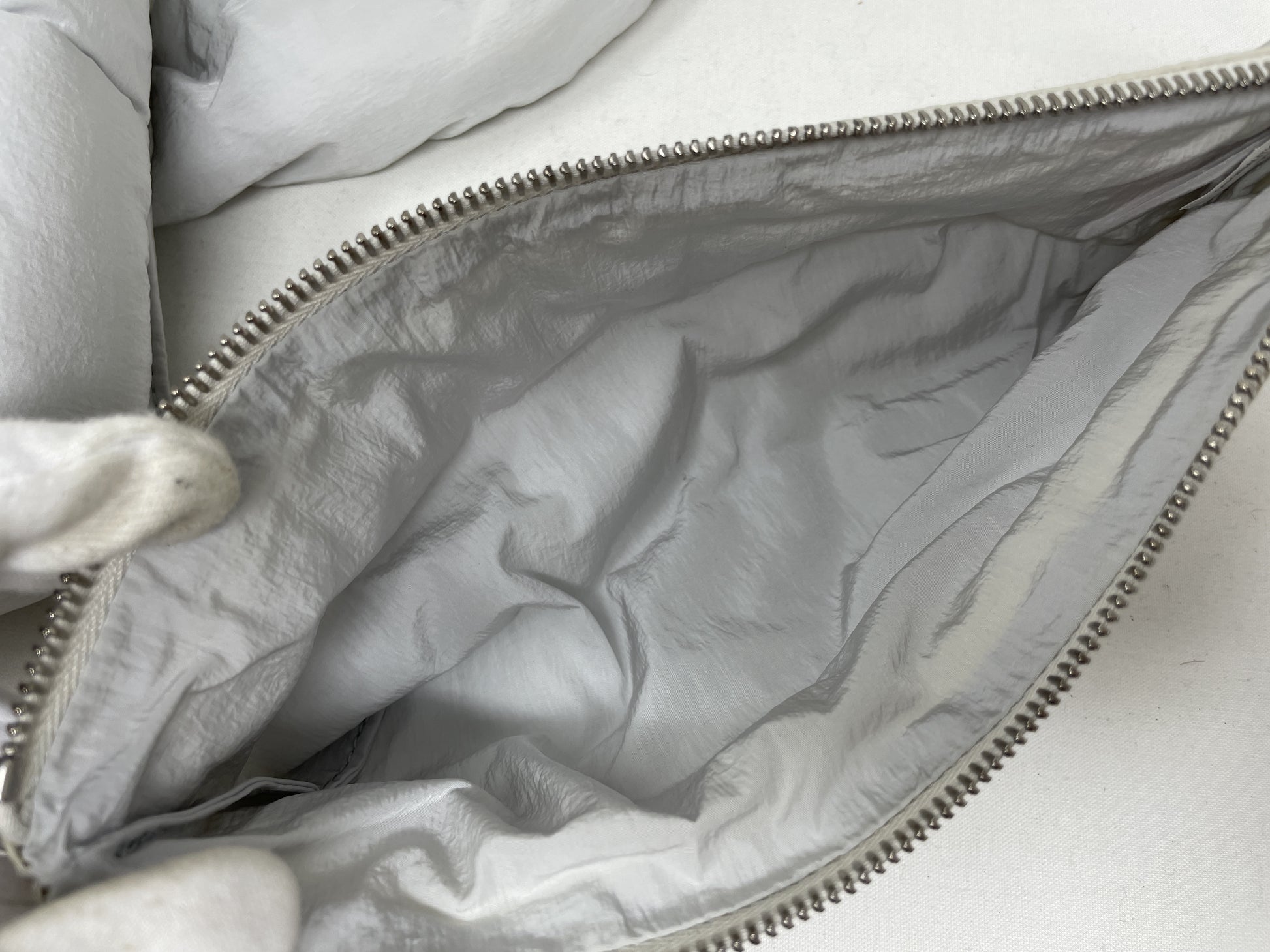 BOTTEGA VENETA Cassette Intrecciato Shoulder Bag
