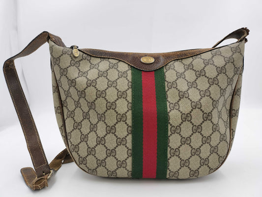 GUCCI GG Supreme Sherry Shoulder Bag