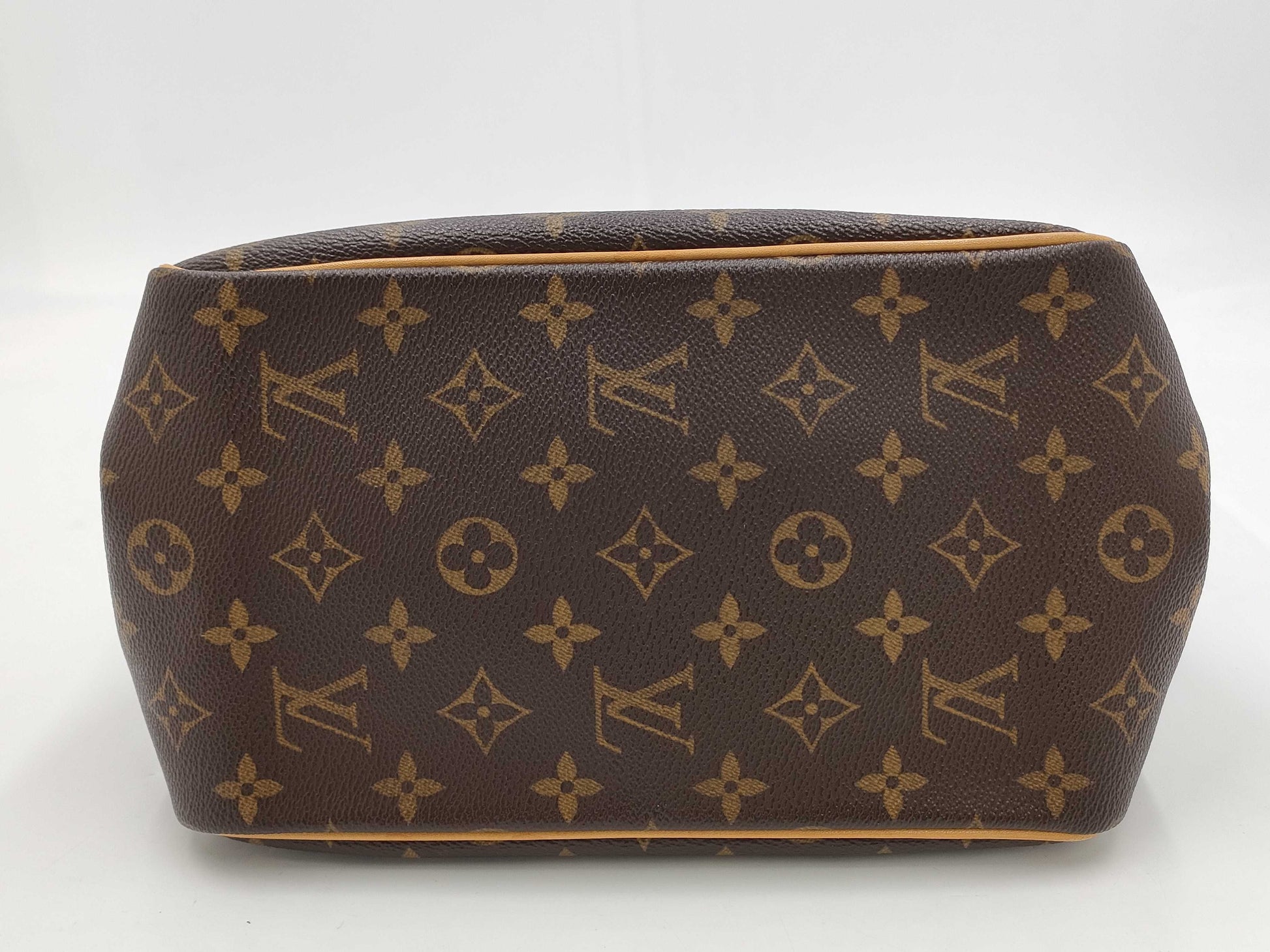 LOUIS VUITTON Monogram Batignolles PM Handbag