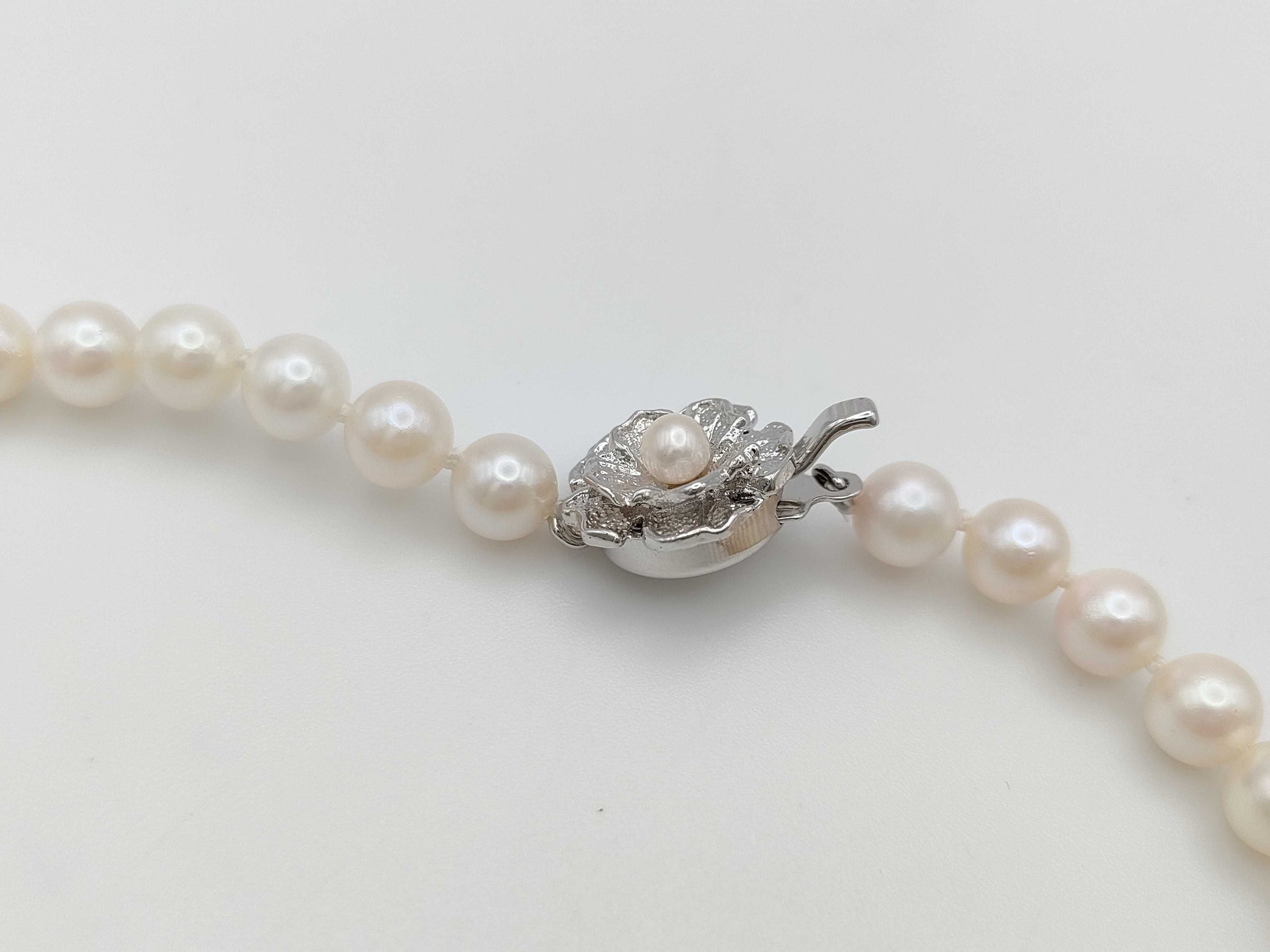 Pearl diameter approximately 6.5mm-6.8mm, Sterling Silver, 29.3g, Necklace 