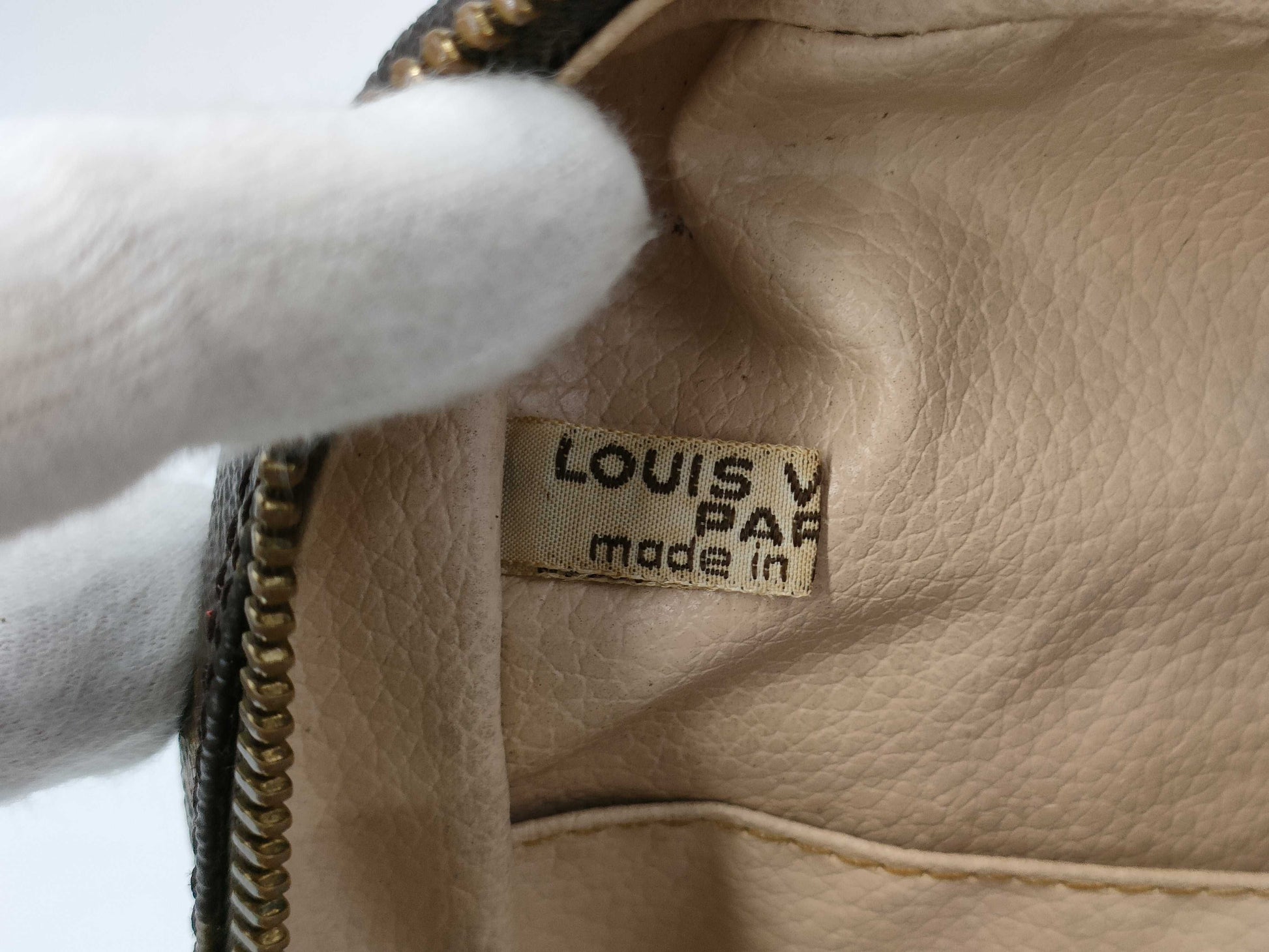 LOUIS VUITTON LV Monogram Truss Toilette Handbag Clutch Bag