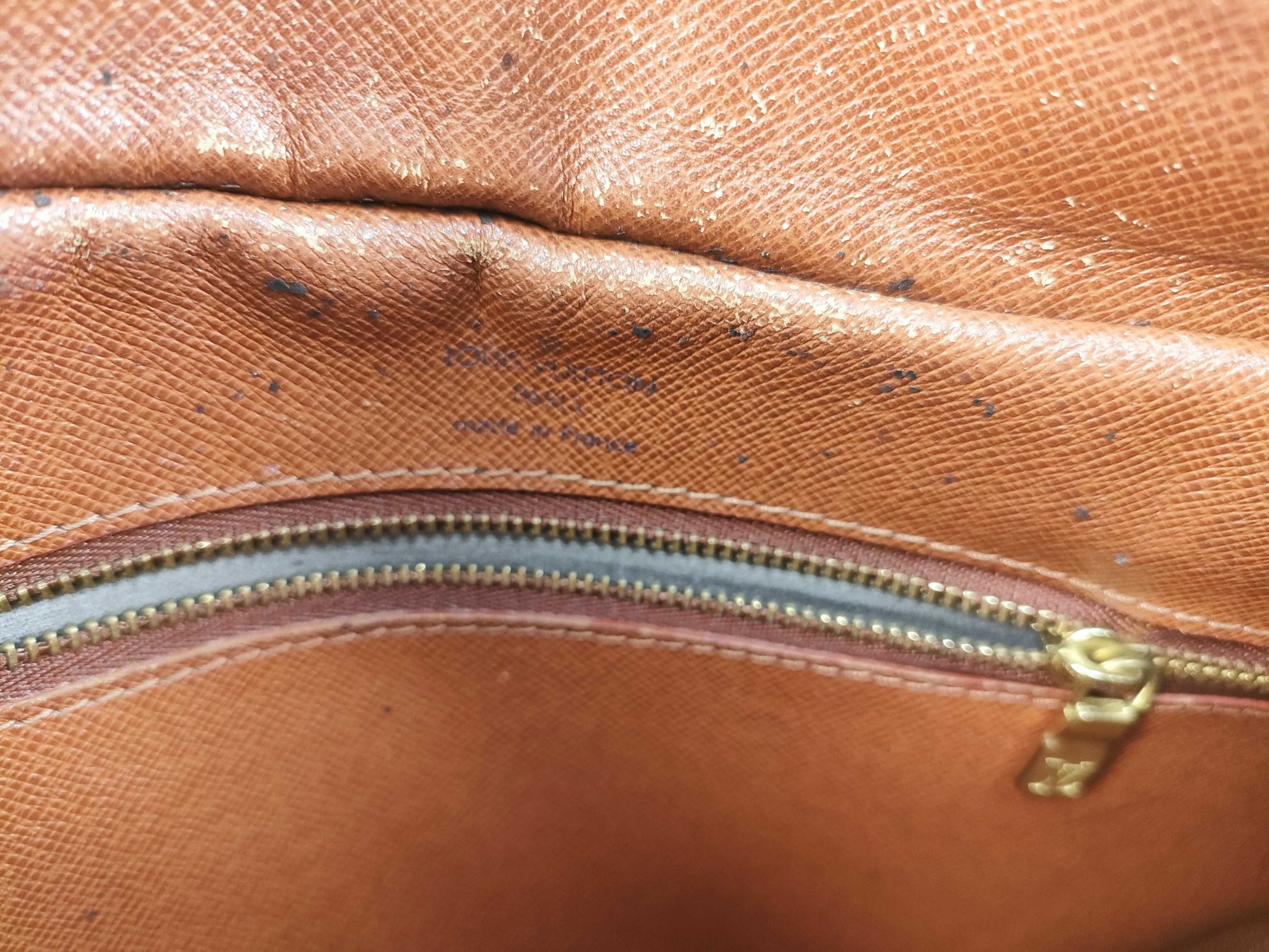 LOUIS VUITTON Monogram Louis Vuitton Shoulder Bag