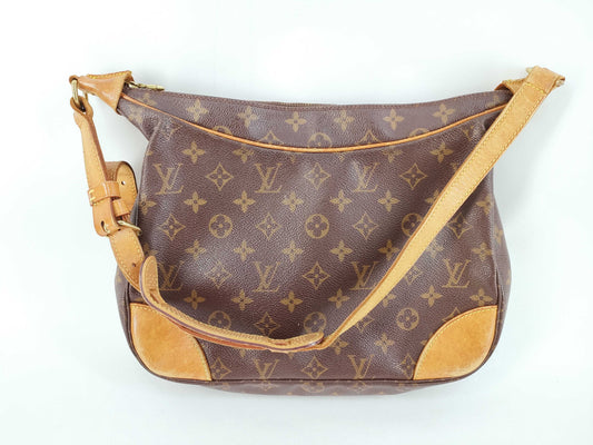LOUIS VUITTON Monogram Louis Vuitton Shoulder Bag
