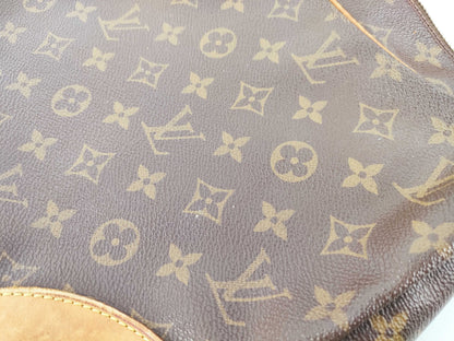 LOUIS VUITTON Monogram Louis Vuitton Shoulder Bag