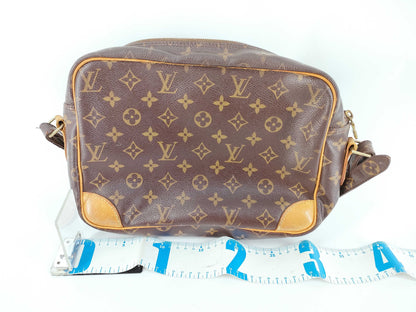 LOUIS VUITTON Monogram Louis Vuitton Shoulder Bag