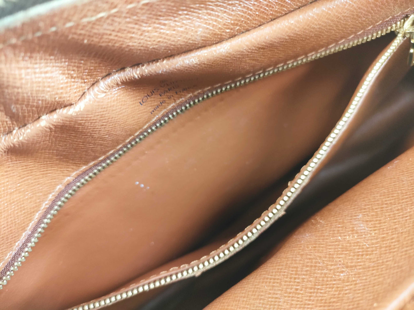 LOUIS VUITTON Monogram Louis Vuitton Shoulder Bag