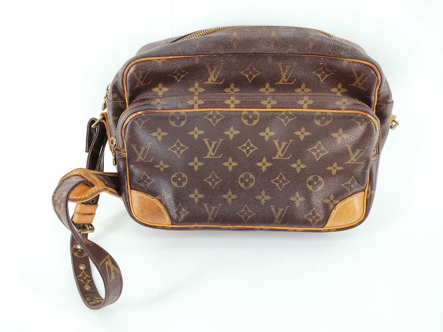 LOUIS VUITTON Monogram Louis Vuitton Shoulder Bag
