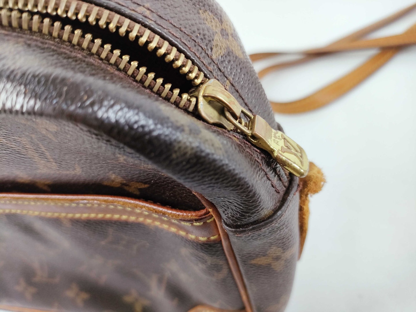 LOUIS VUITTON Monogram Louis Vuitton Shoulder Bag