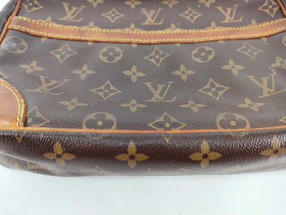 LOUIS VUITTON Monogram Louis Vuitton Shoulder Bag