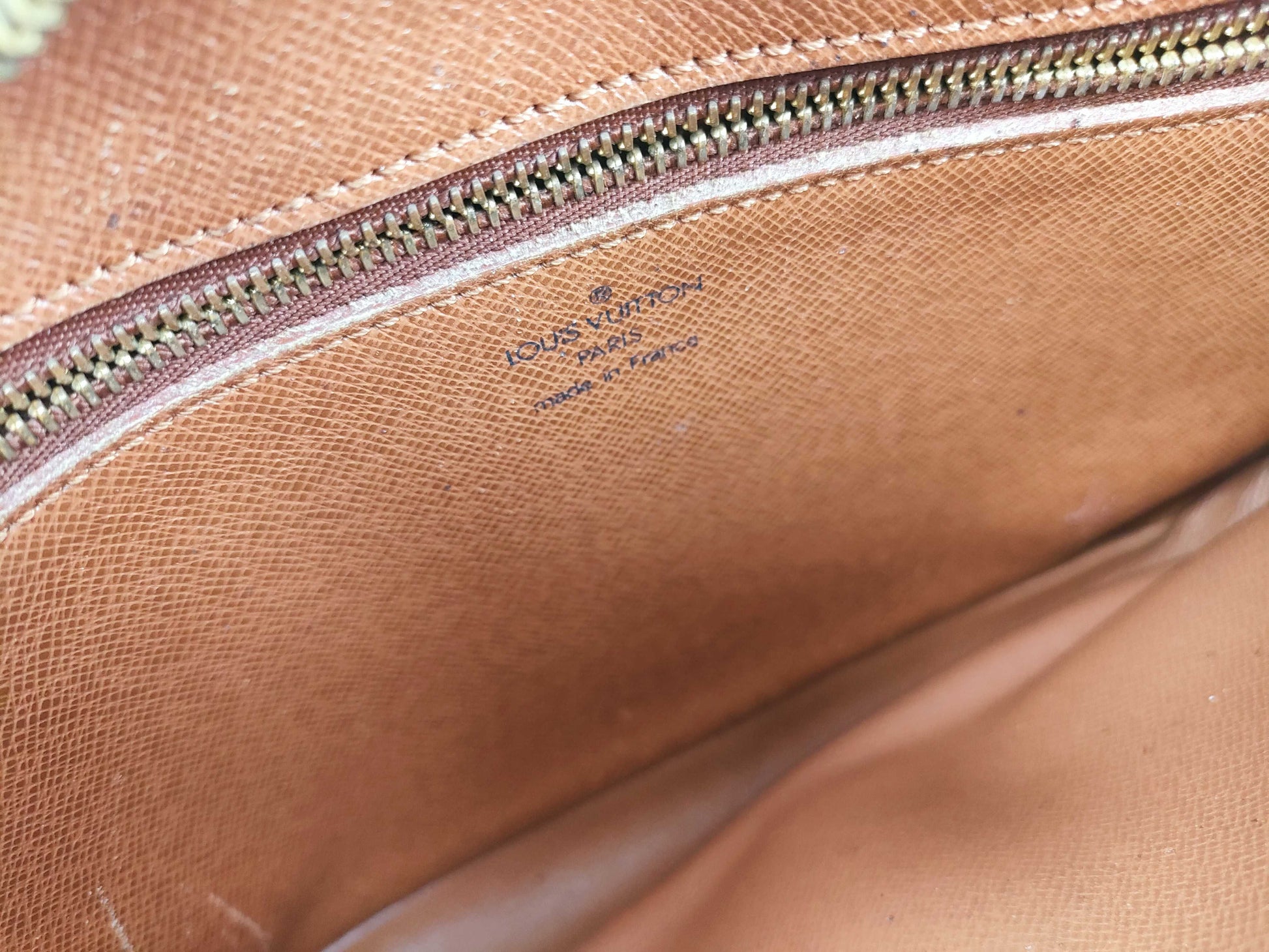 LOUIS VUITTON Monogram Louis Vuitton Second Bag