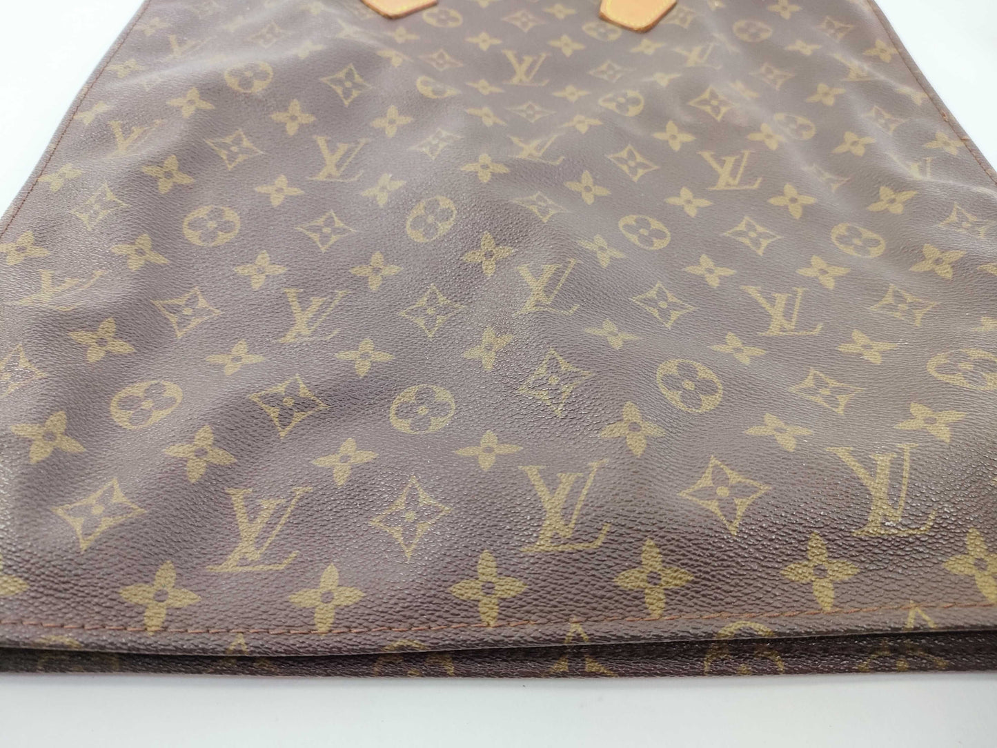 LOUIS VUITTON Monogram Louis Vuitton Tote Bag