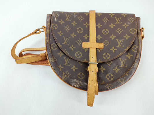 LOUIS VUITTON Monogram Louis Vuitton Shoulder Bag
