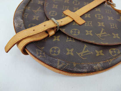 LOUIS VUITTON Monogram Louis Vuitton Shoulder Bag