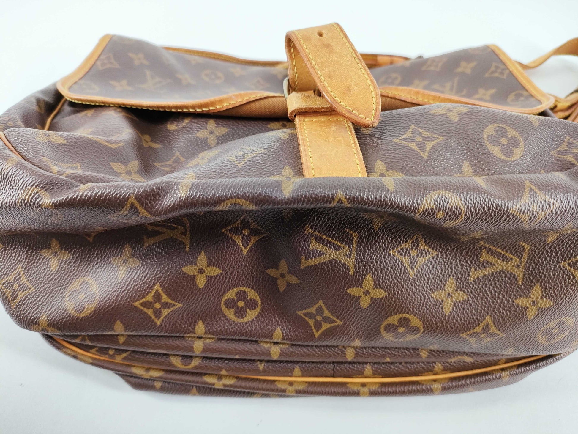 LOUIS VUITTON Monogram Louis Vuitton Shoulder Bag
