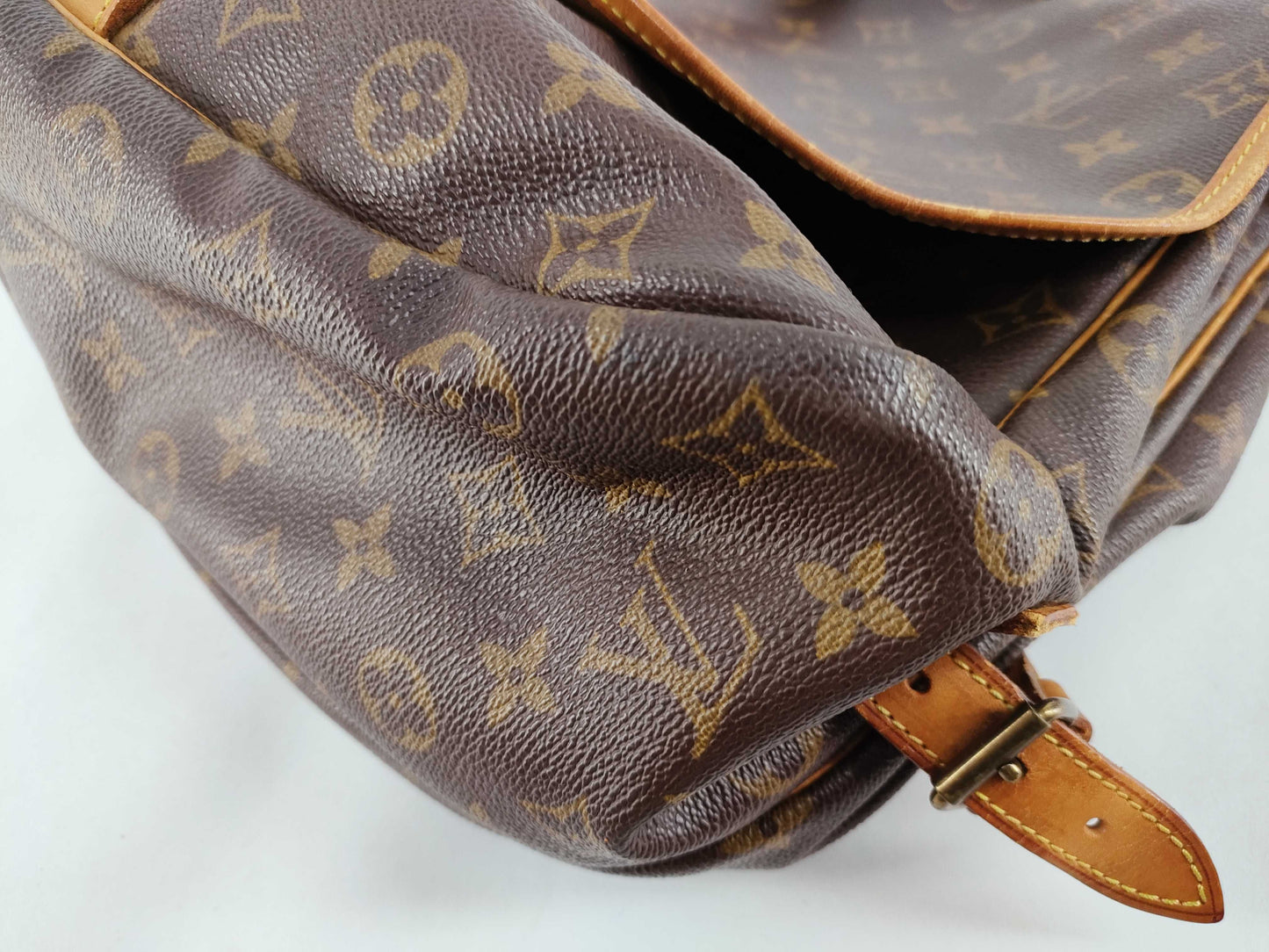 LOUIS VUITTON Monogram Louis Vuitton Shoulder Bag