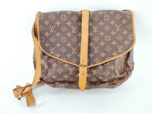 LOUIS VUITTON Monogram Louis Vuitton Shoulder Bag