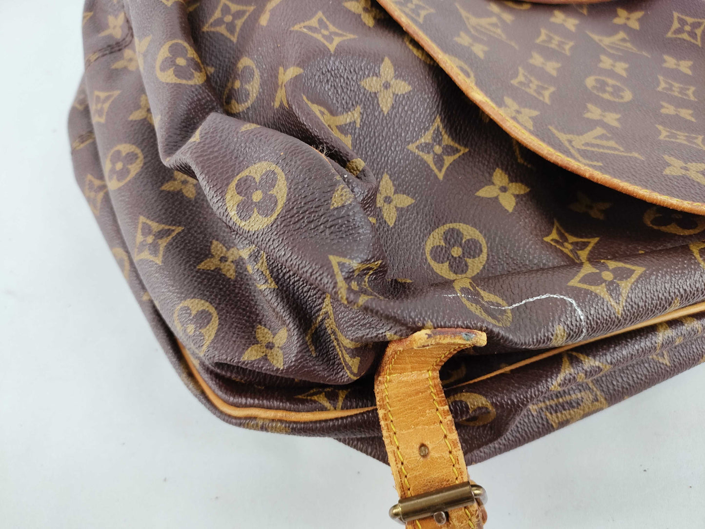 LOUIS VUITTON Monogram Louis Vuitton Shoulder Bag