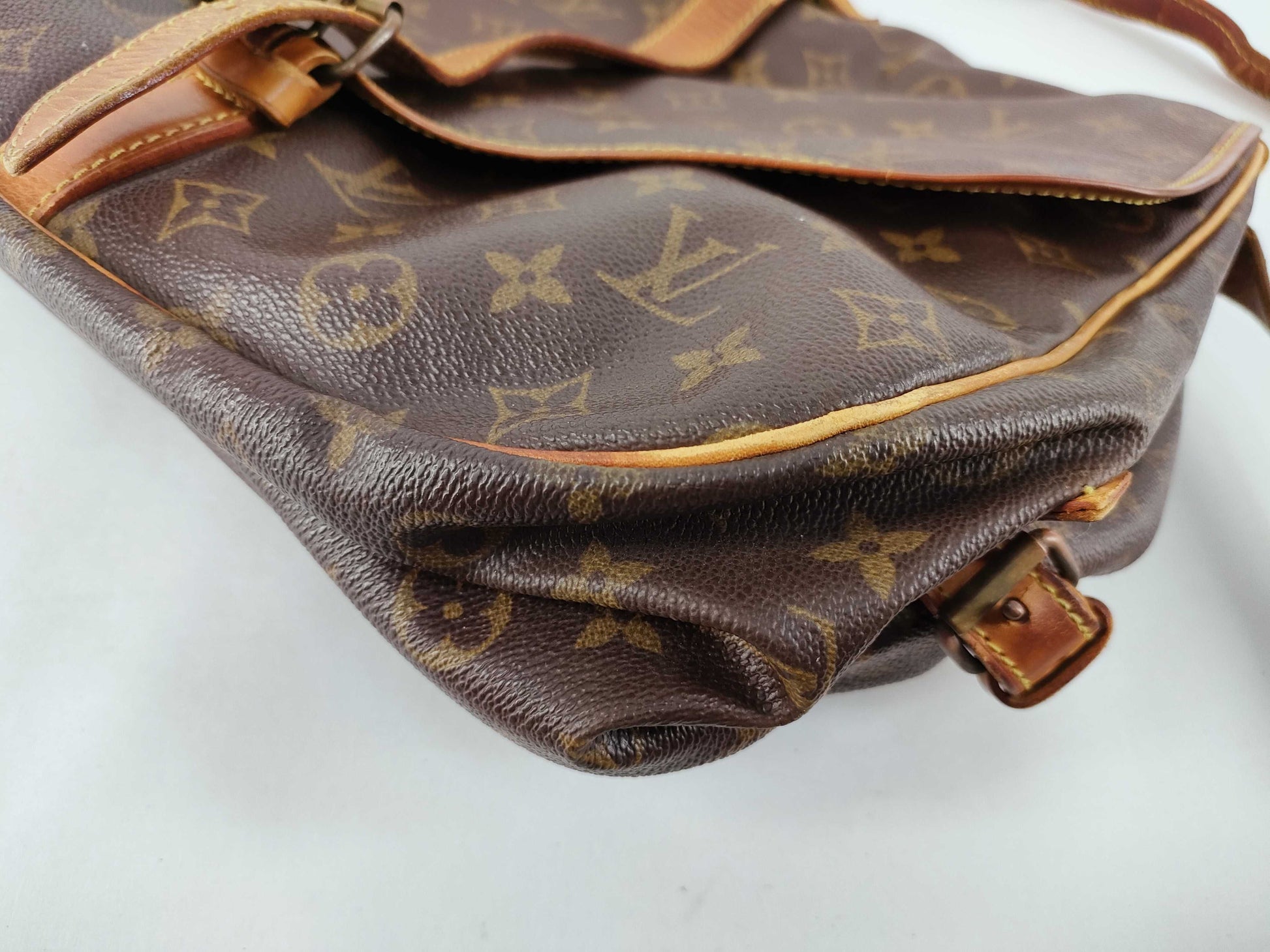 LOUIS VUITTON Monogram Shoulder Bag