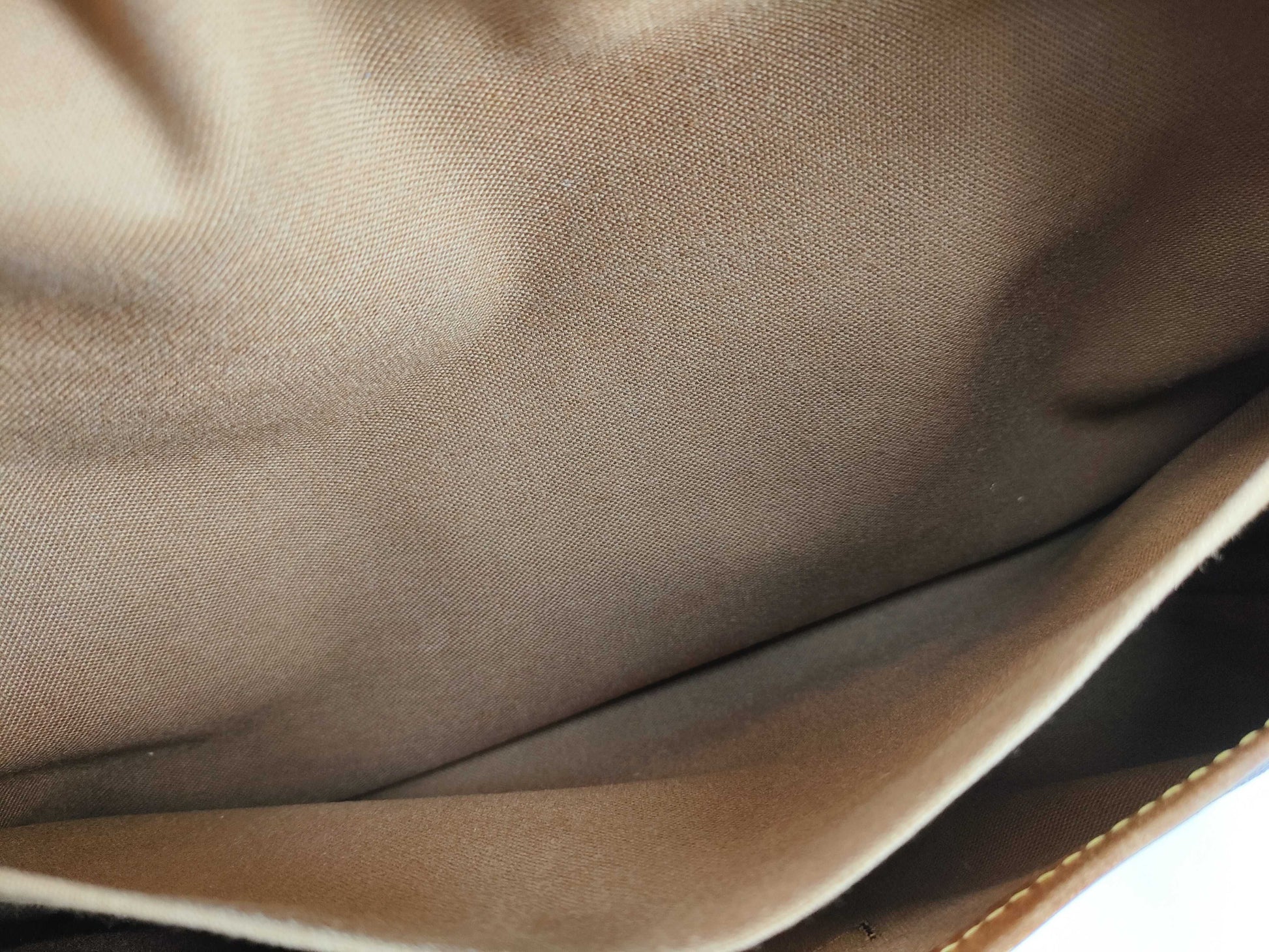LOUIS VUITTON Monogram Shoulder Bag
