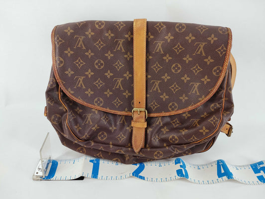 LOUIS VUITTON Monogram Louis Vuitton Shoulder Bag