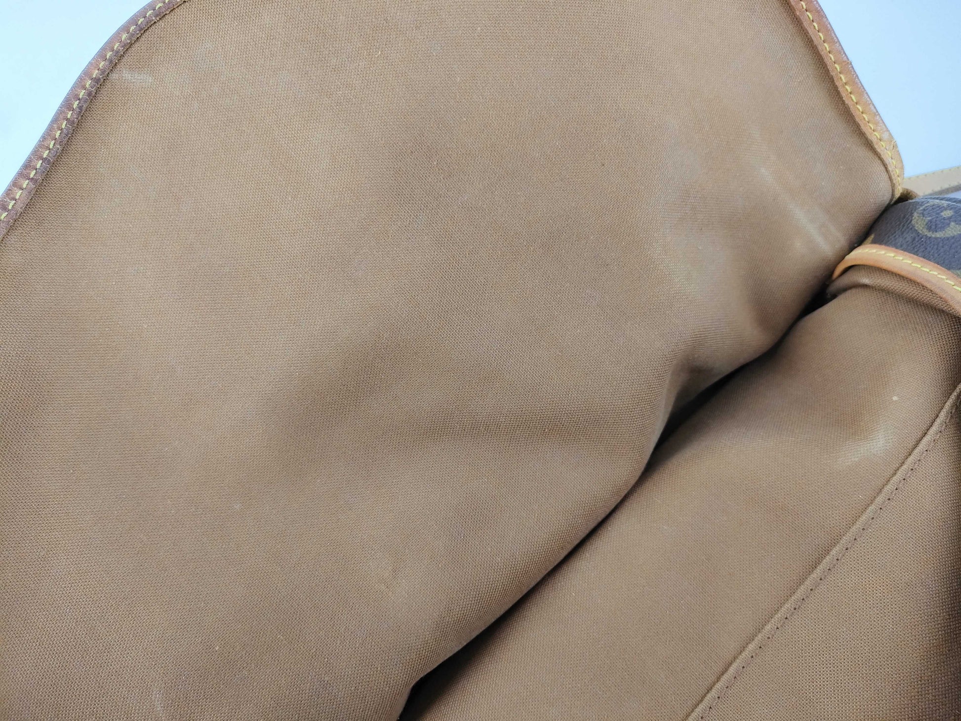 LOUIS VUITTON Monogram Louis Vuitton Shoulder Bag