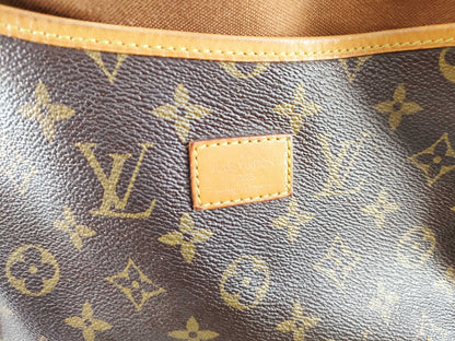 LOUIS VUITTON Monogram Shoulder Bag
