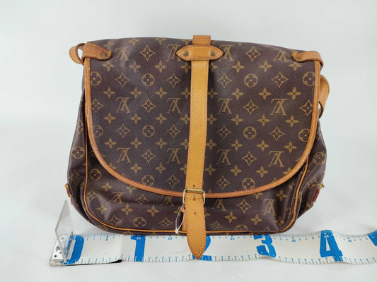 LOUIS VUITTON Monogram Shoulder Bag