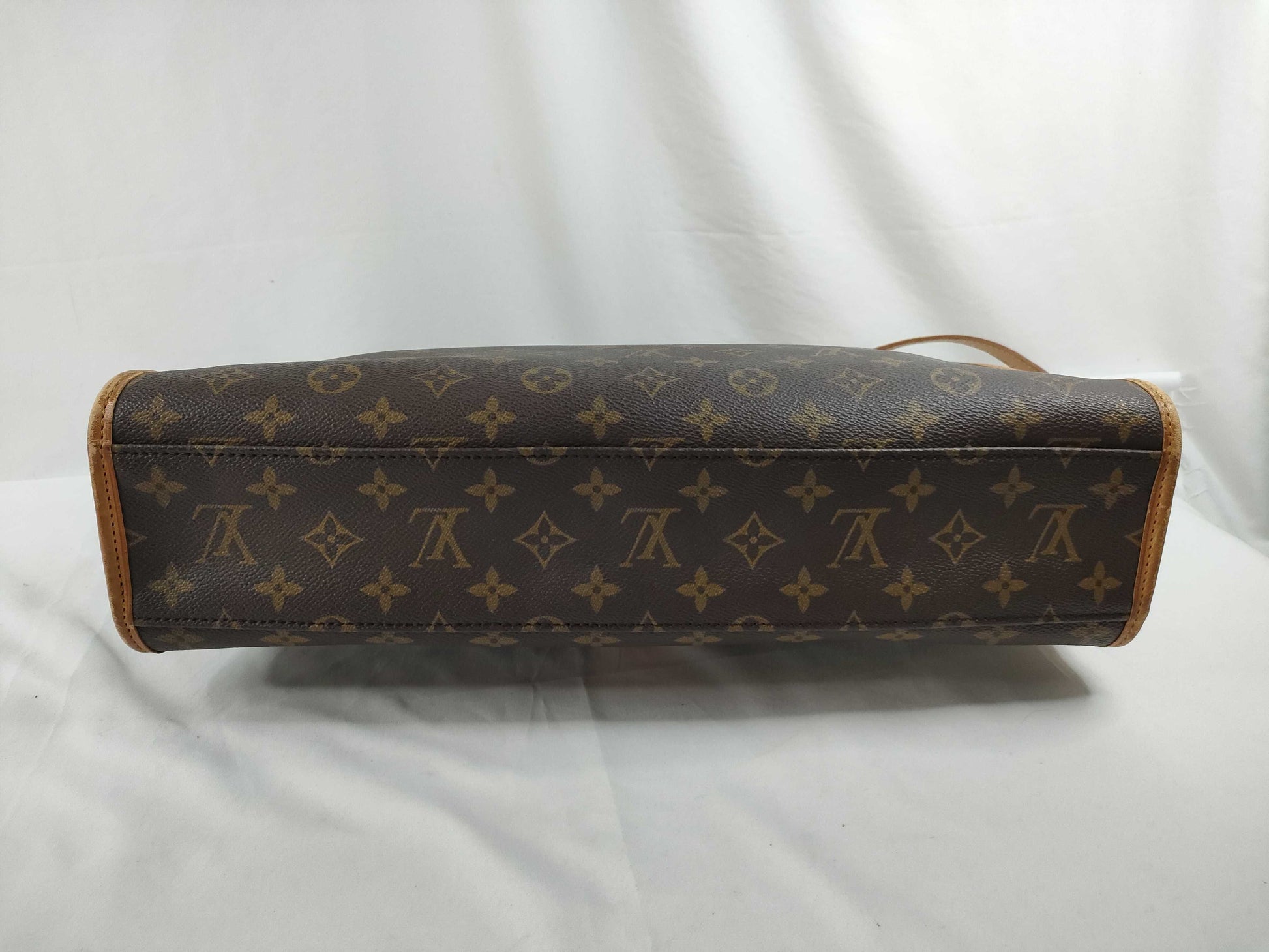 LOUIS VUITTON M51120 Monogram LOUIS VUITTON Beverly M51120 Handbag
