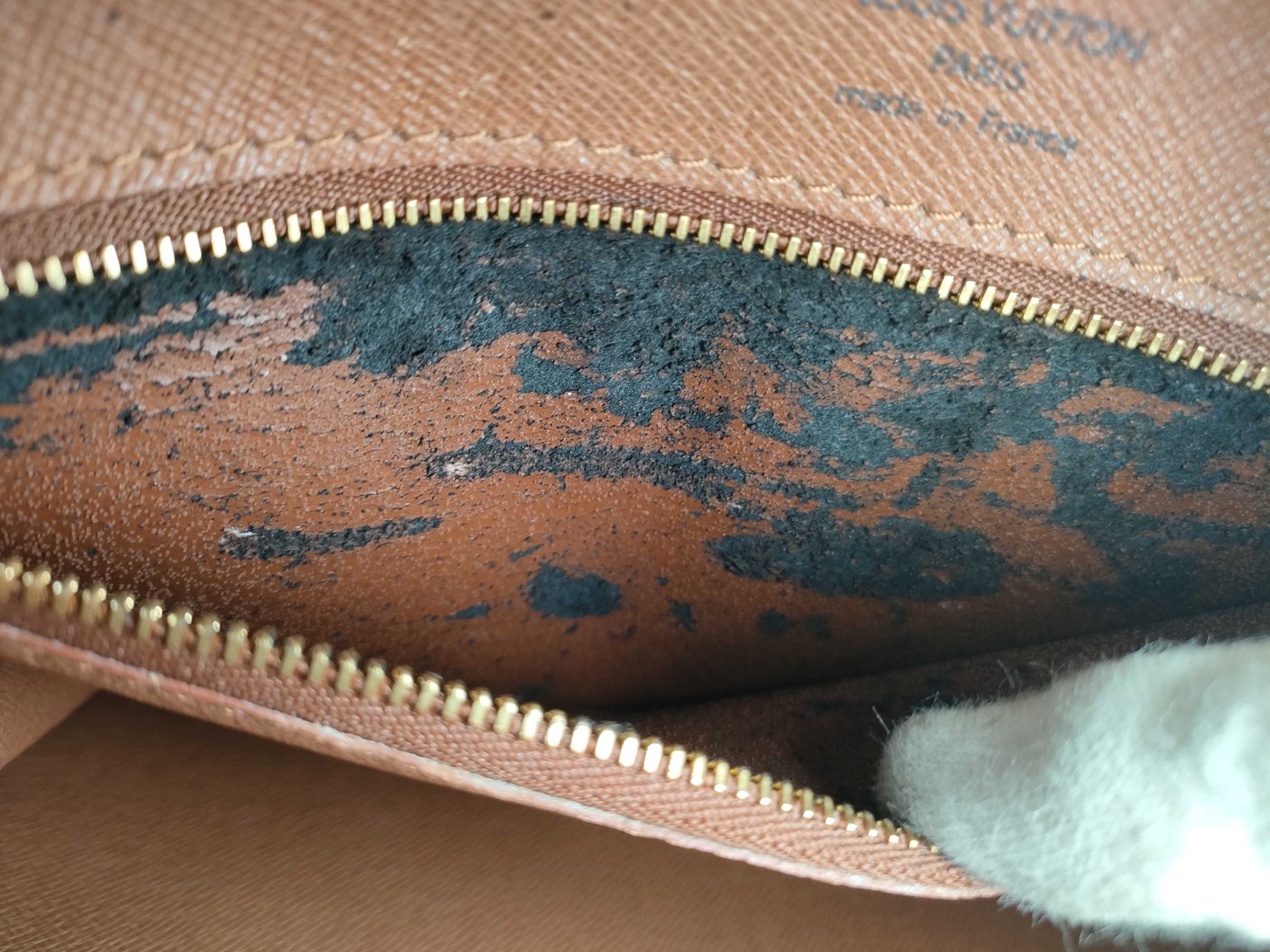 LOUIS VUITTON M51187 Monogram LOUIS VUITTON Monceau 26 M51187 Handbag