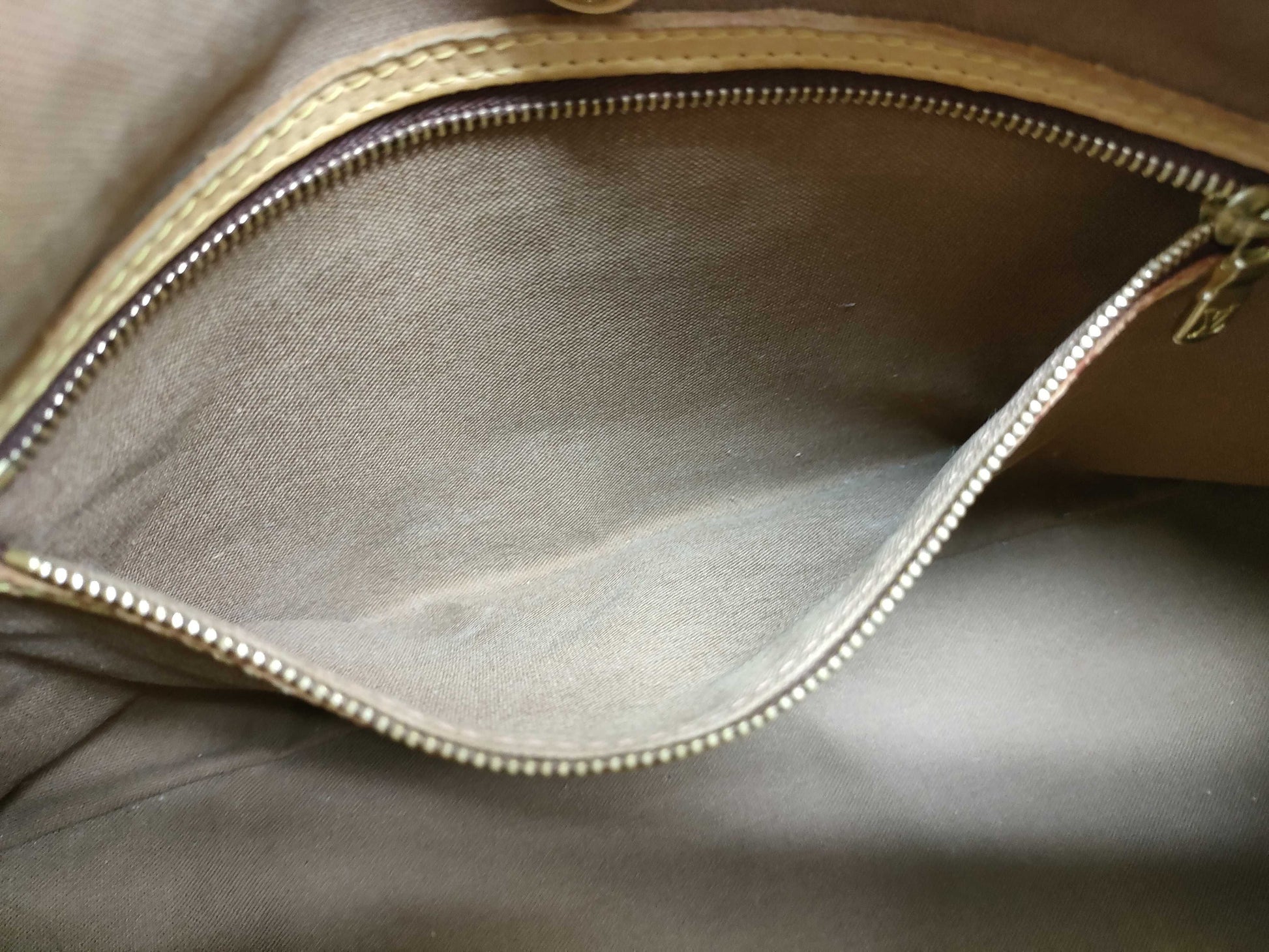 LOUIS VUITTON Monogram Batignolles Horizontal Tote Bag M51154