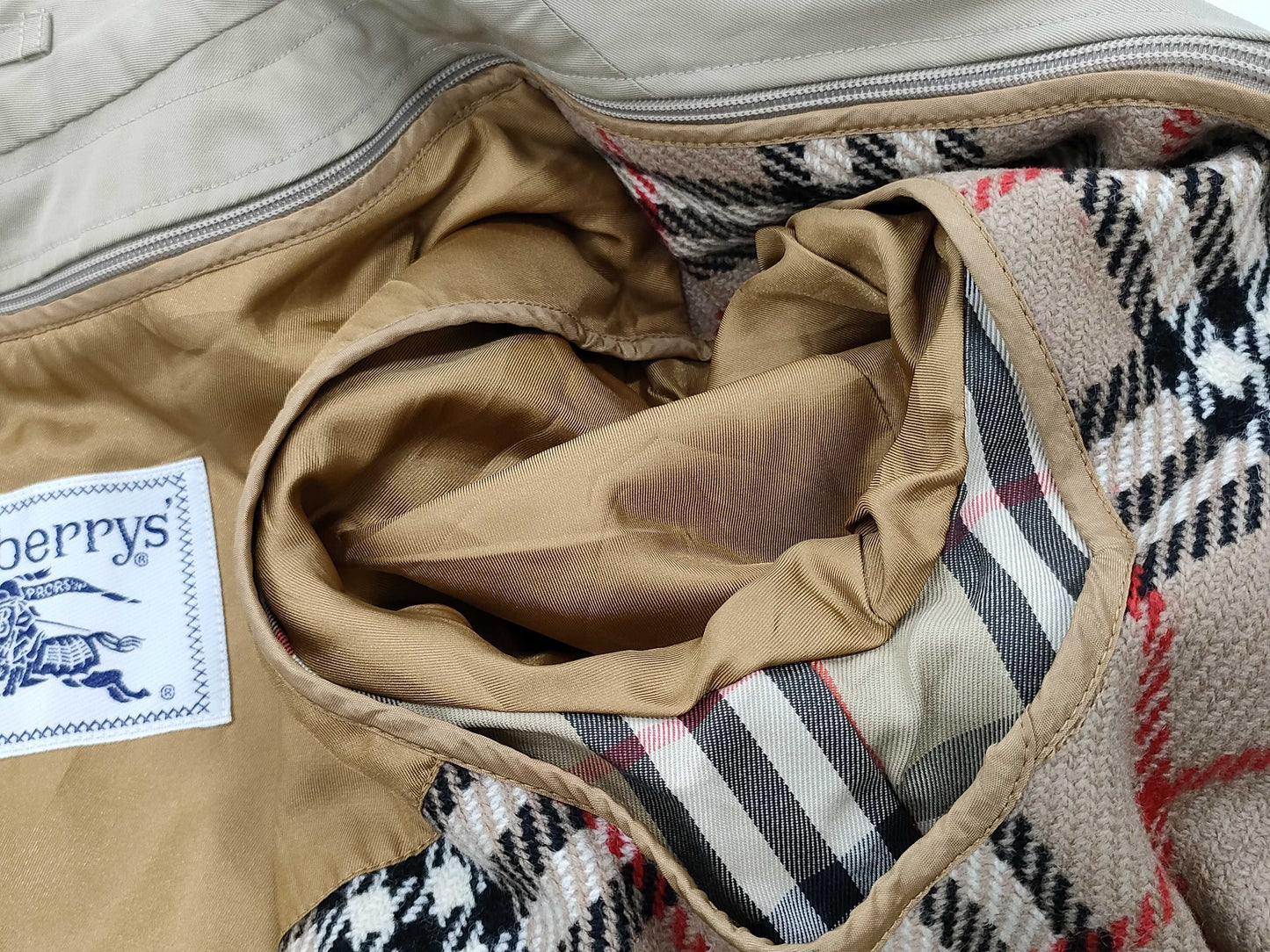 BURBERRY Trench Coat Size 7AB2 Coat