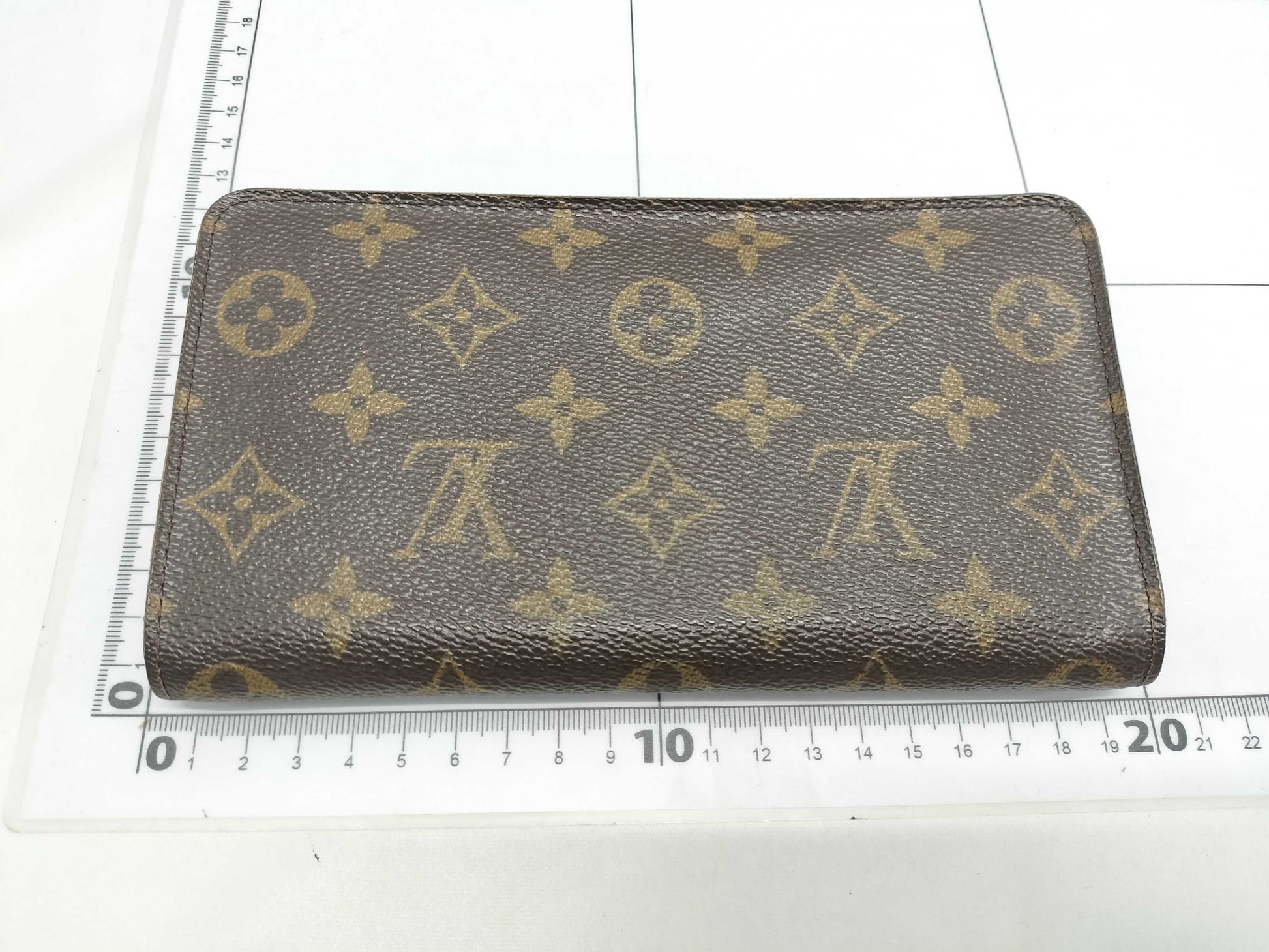 LOUIS VUITTON Monogram Wallet