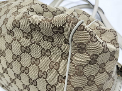GUCCI 223974GG Canvas 2-Way Handbag with Keychain and Shoulder Strap