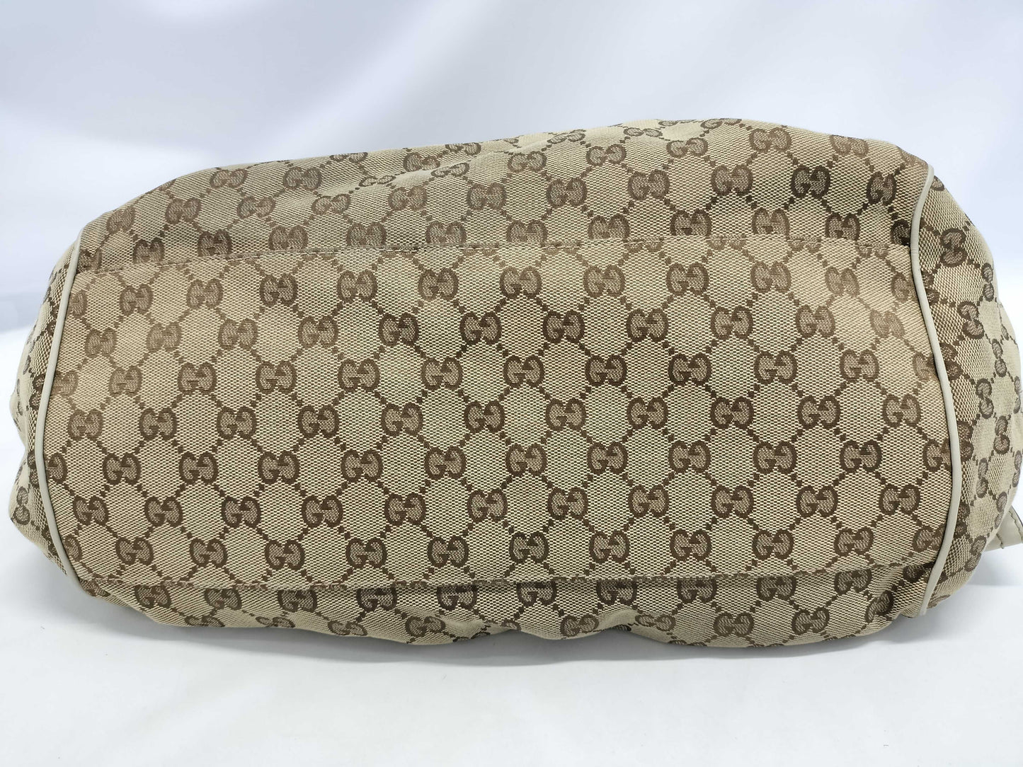 GUCCI 223974GG Canvas 2-Way Handbag with Keychain and Shoulder Strap