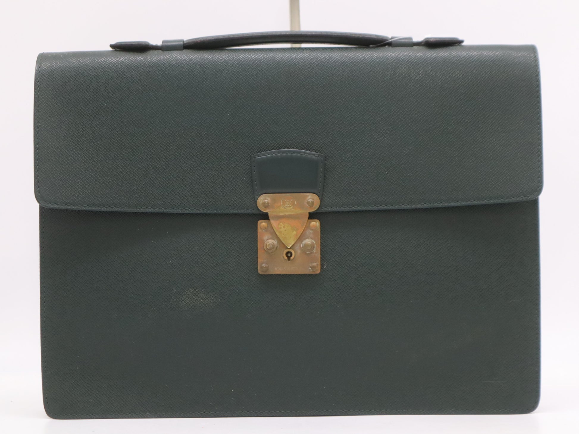 LOUIS VUITTON M30074 Taiga Serviette Clado Business Bag