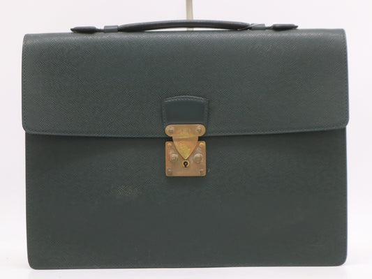 LOUIS VUITTON M30074 Taiga Serviette Clado Business Bag