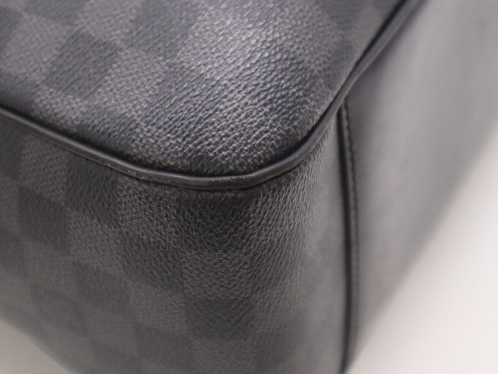 LOUIS VUITTON N51195 Damier Graphite Porte-Document Voyage Business Bag with Padlock, 2 Keys, Name Tag, Handle Cover, and Cloche