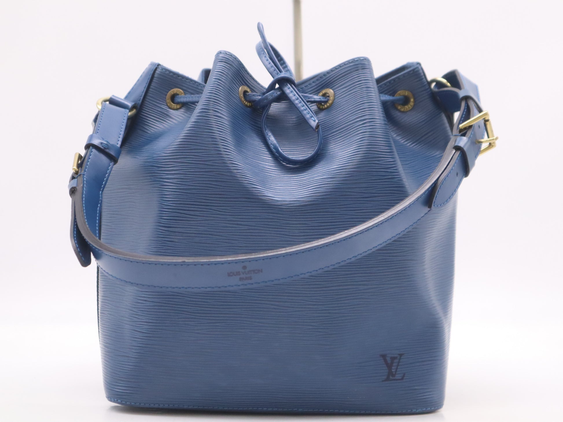 LOUIS VUITTON M44105 Epi Petit Noe Toledo Blue Shoulder Bag
