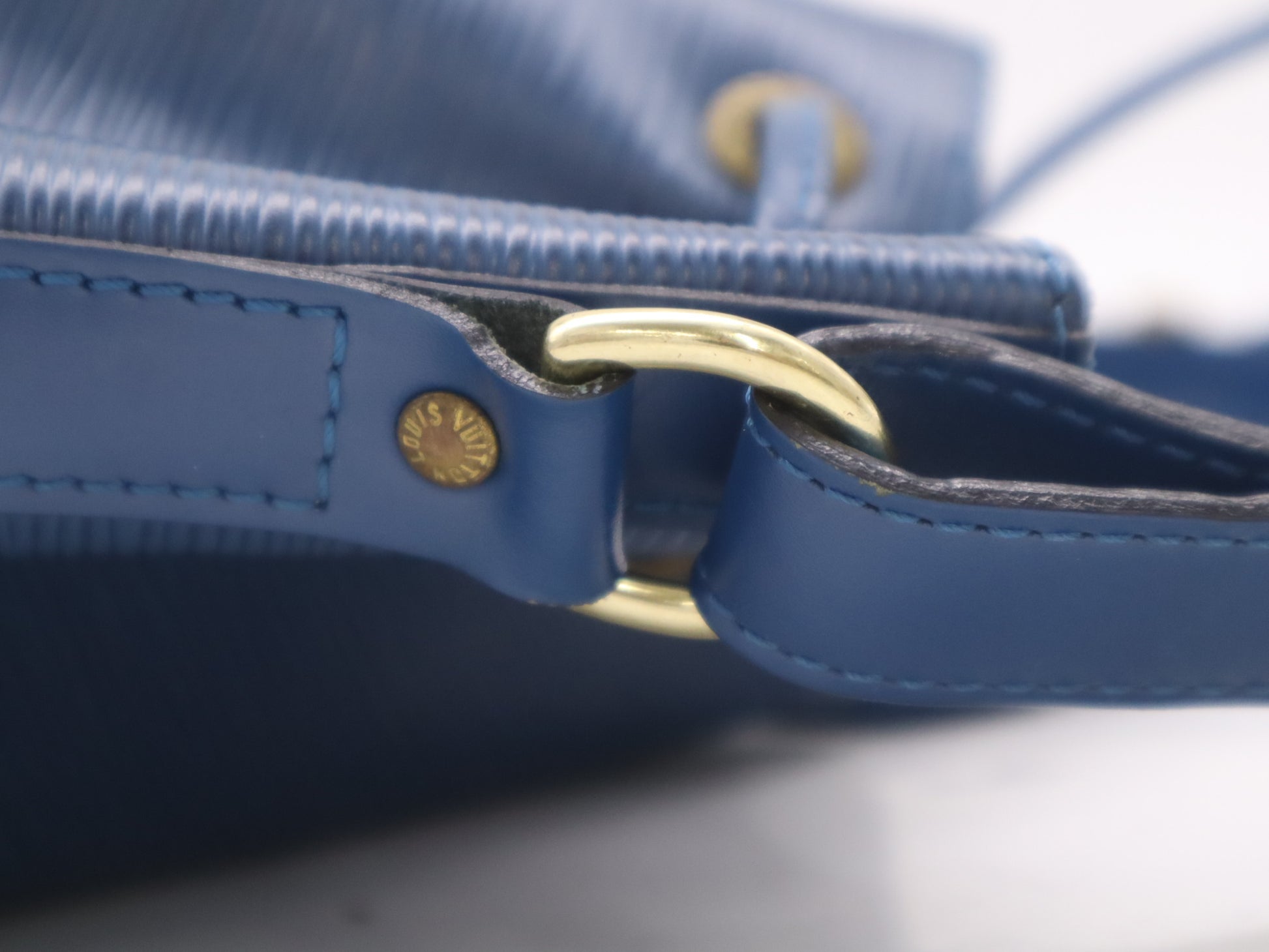 LOUIS VUITTON M44105 Epi Petit Noe Toledo Blue Shoulder Bag