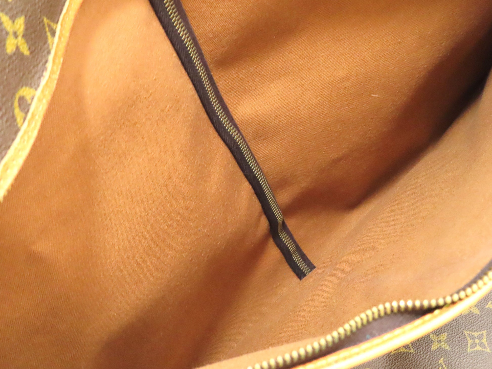 LOUIS VUITTON LV Garment M23434 Bag