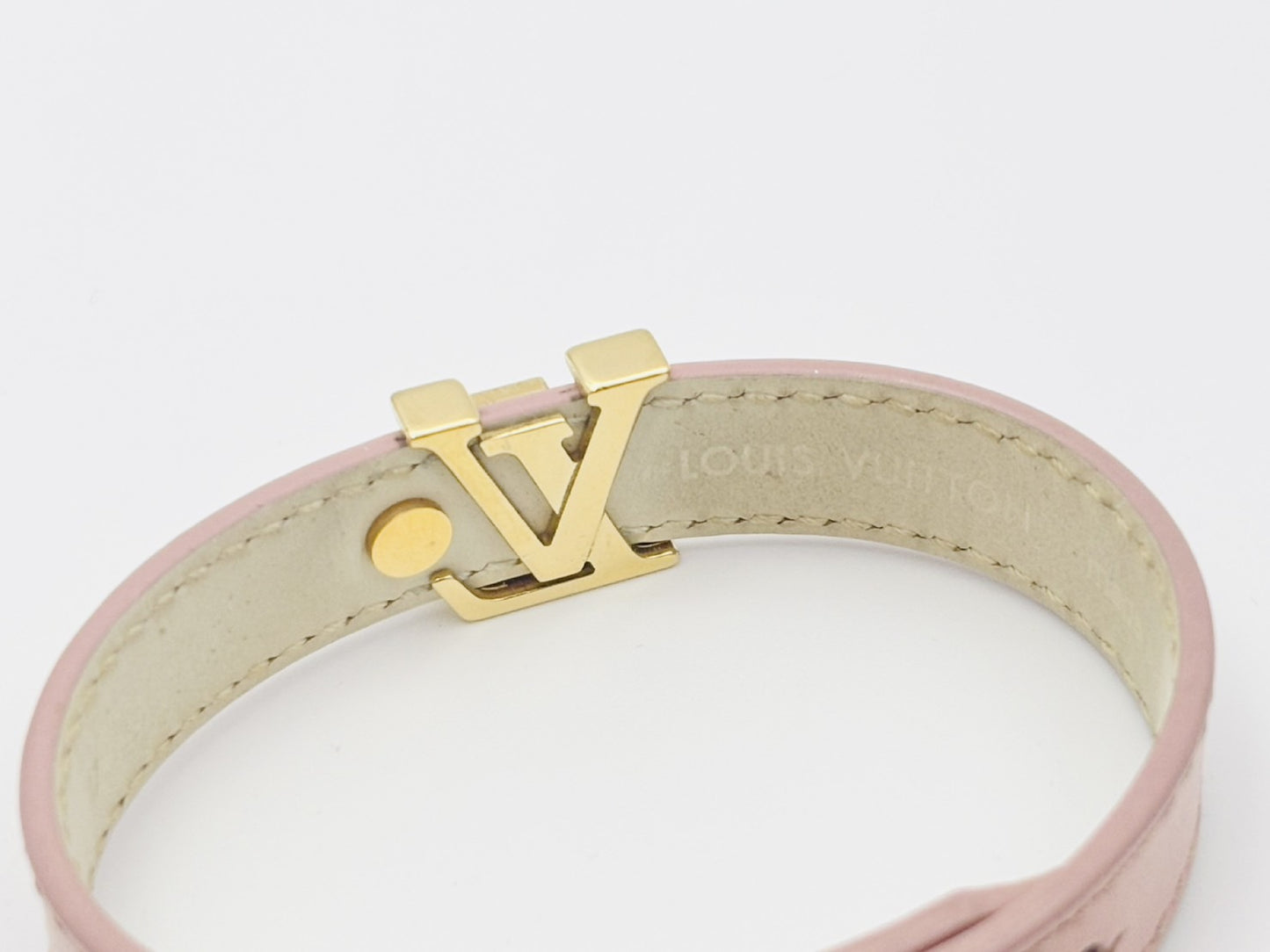 LOUIS VUITTON M8088 Bracelet LV Iconic 17 Leather Pink Current Model Bracelet/Bangle
