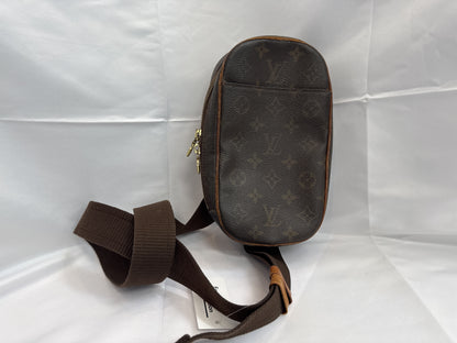 LOUIS VUITTON Monogram Pochette Ganjou Shoulder Bag